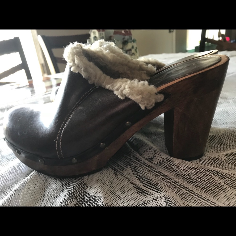 Mia Leather Clogs